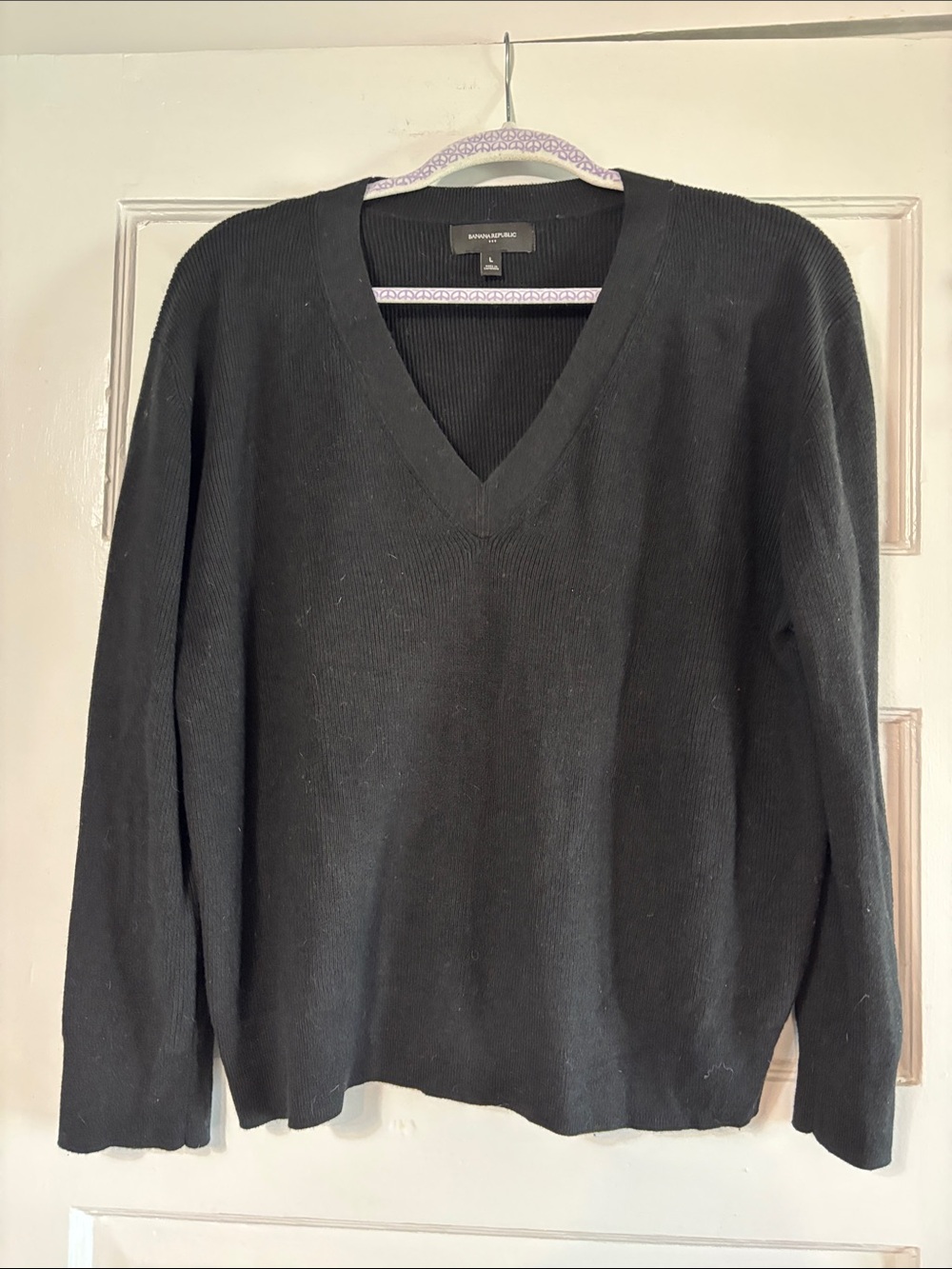 Banana Republic Women's Black V-Neck Sweater